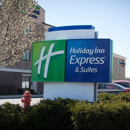Holiday Inn Express & Suites Youngstown West I 80, An Ihg Hotel Exteriör bild