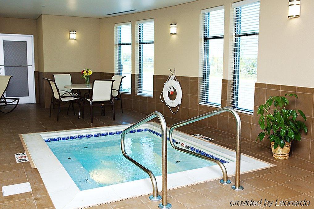 Holiday Inn Express & Suites Youngstown West I 80, An Ihg Hotel Bekvämligheter bild