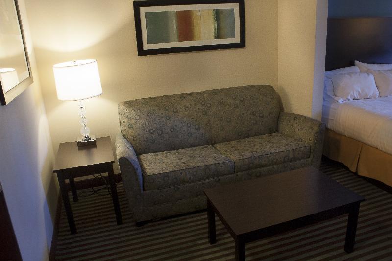 Holiday Inn Express & Suites Youngstown West I 80, An Ihg Hotel Exteriör bild
